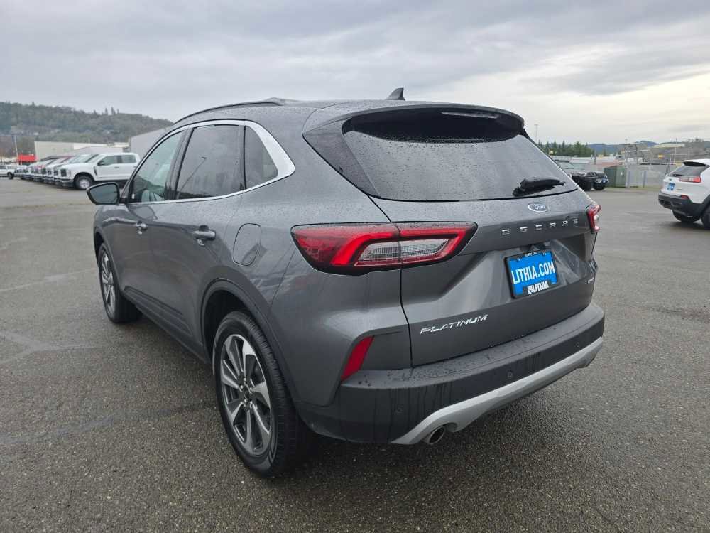 Used 2024 Ford Escape Platinum image 3