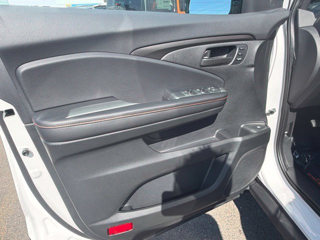 Used 2025 Honda Ridgeline TrailSport image 17