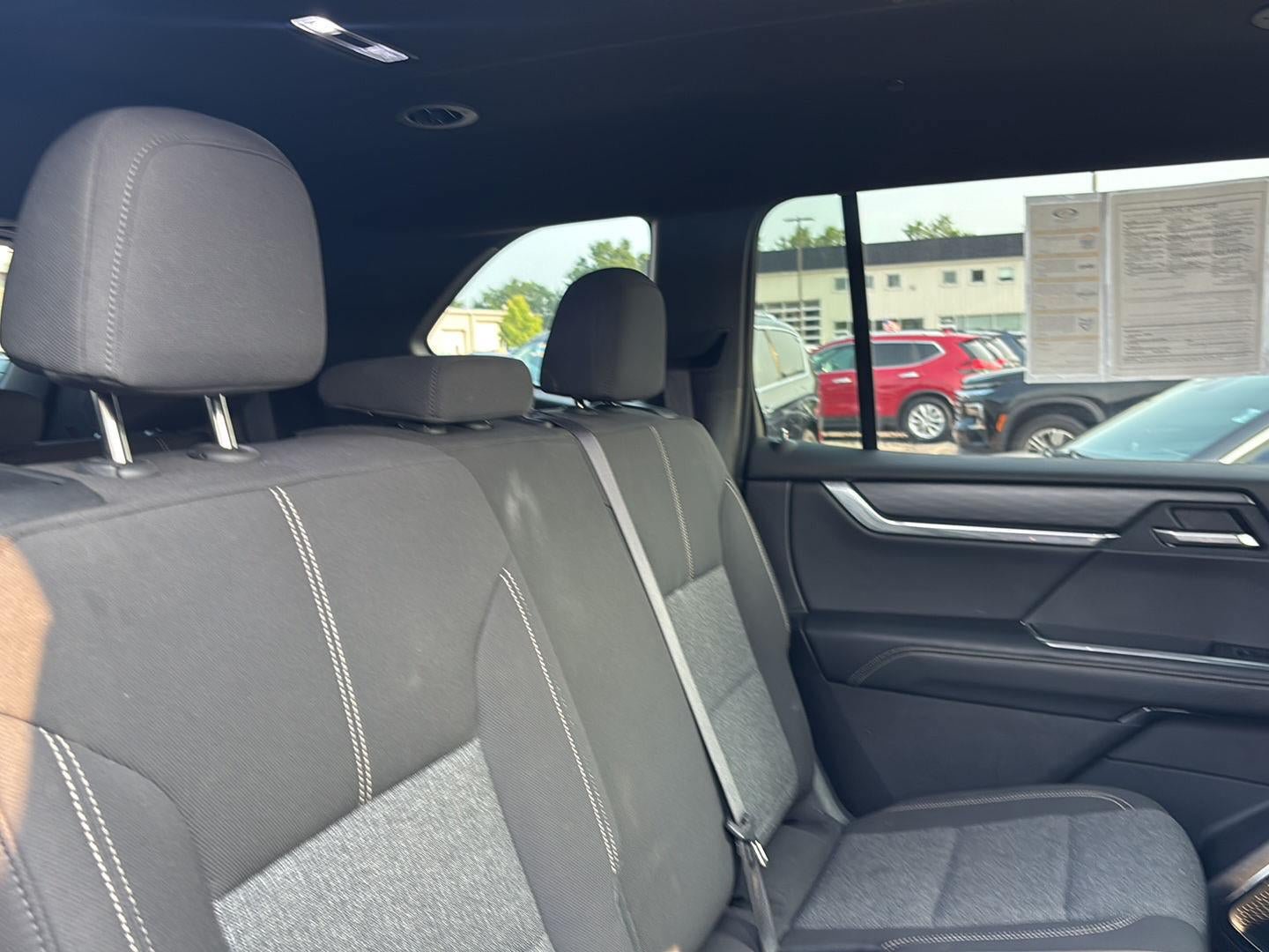 Used 2025 GMC Acadia Elevation AWD/4WD image 24