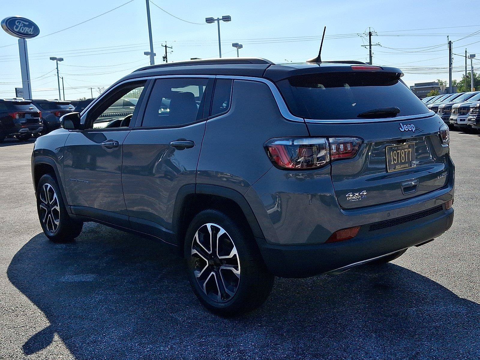 Used 2023 Jeep Compass Limited w/ Sun and Sound Group AWD/4WD image 4