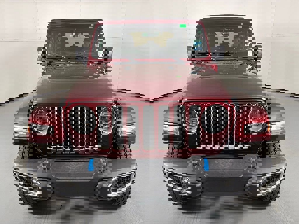 Used 2022 Jeep Wrangler Unlimited Sahara image 3