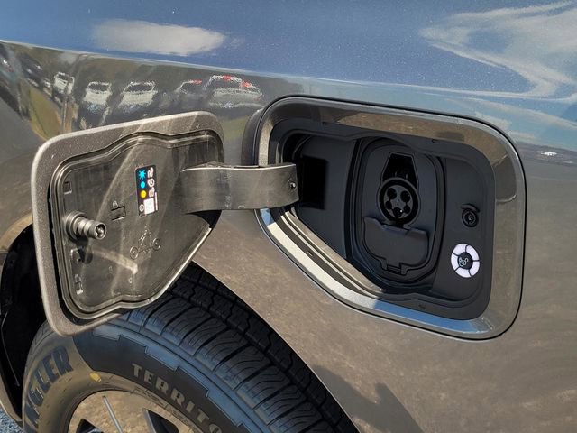 New 2025 Ford F150 Lightning Flash image 13