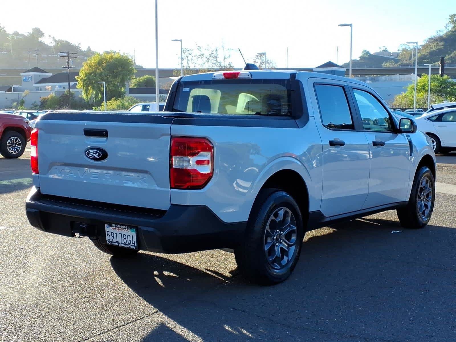 Used 2025 Ford Maverick XLT w/ Equipment Group 302A AWD/4WD image 4