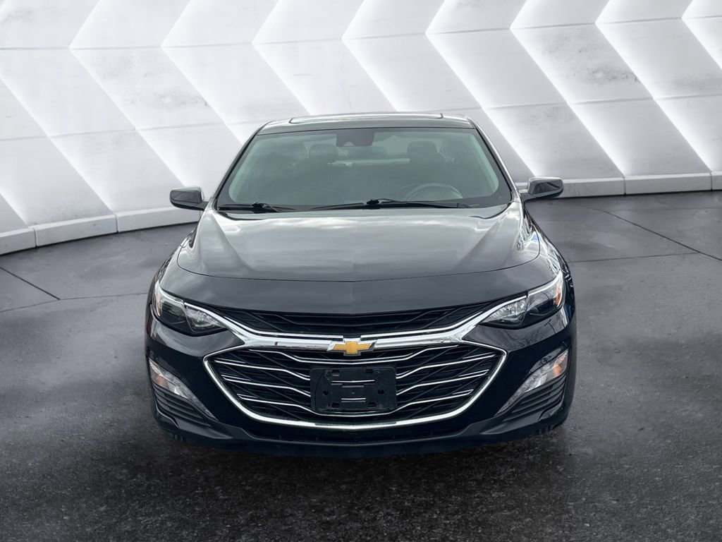 Used 2023 Chevrolet Malibu LT image 2
