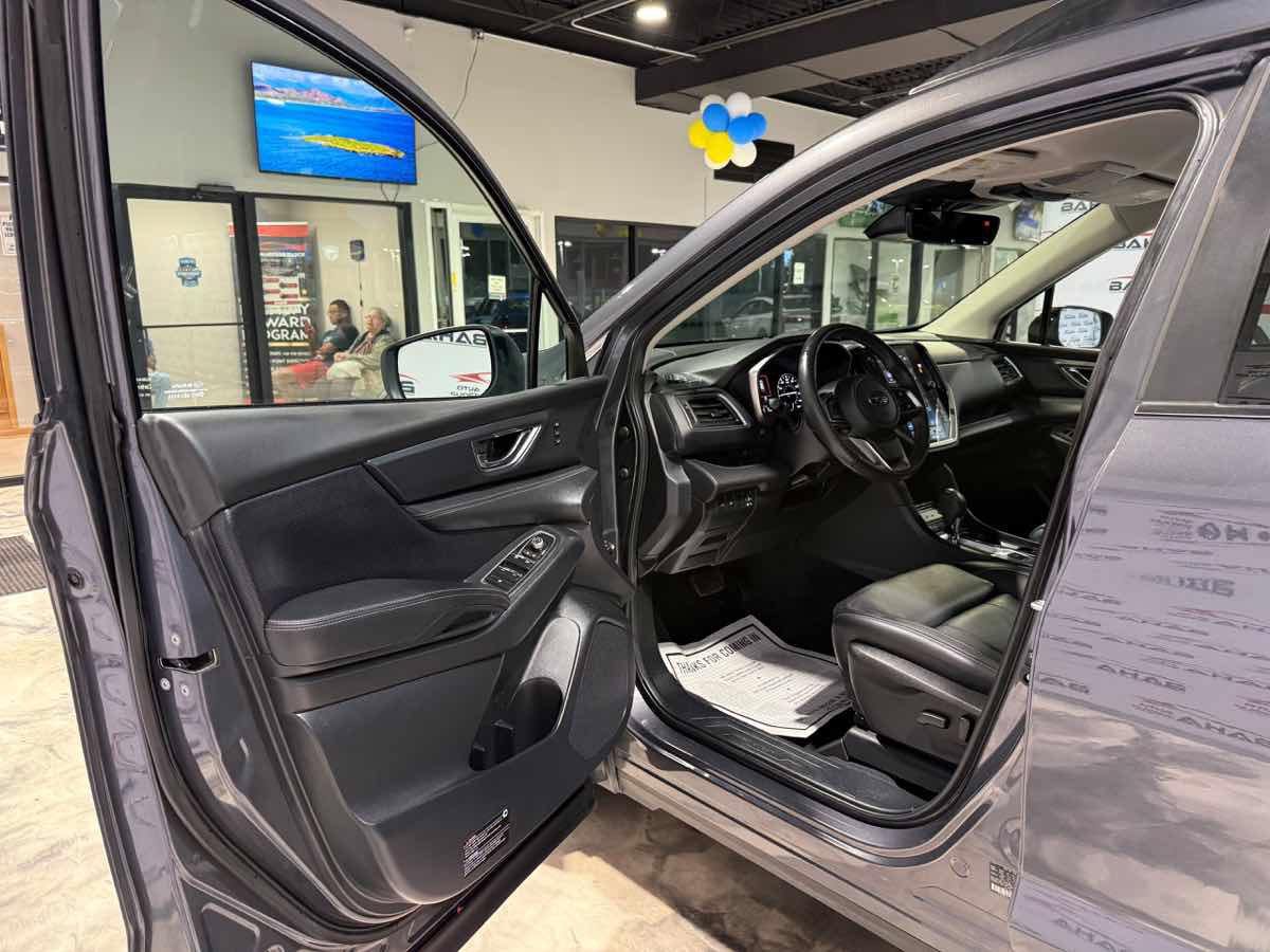 Used 2023 Subaru Ascent Limited AWD/4WD image 32