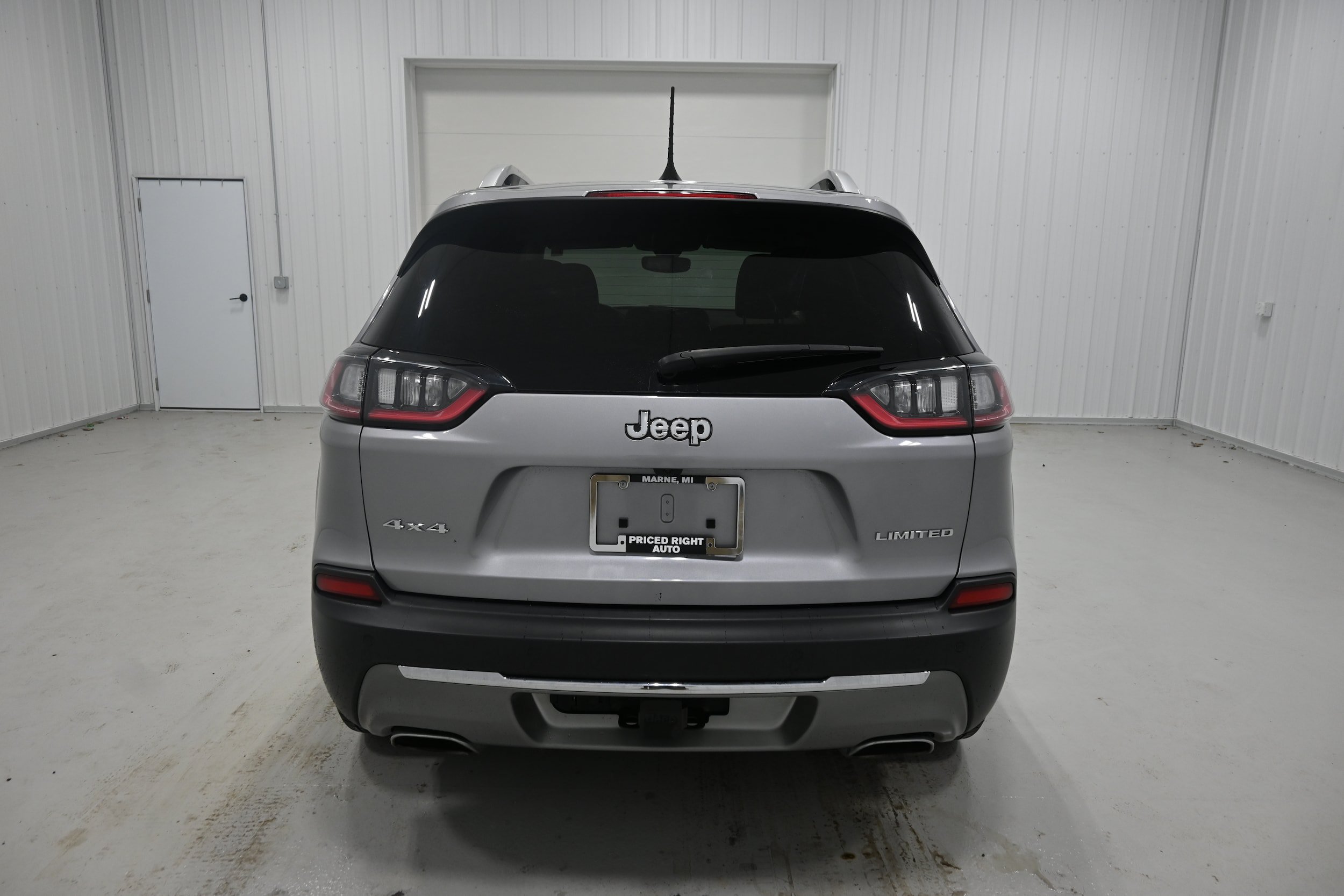 Used 2019 Jeep Cherokee Limited w/ Trailer Tow Group AWD/4WD image 31