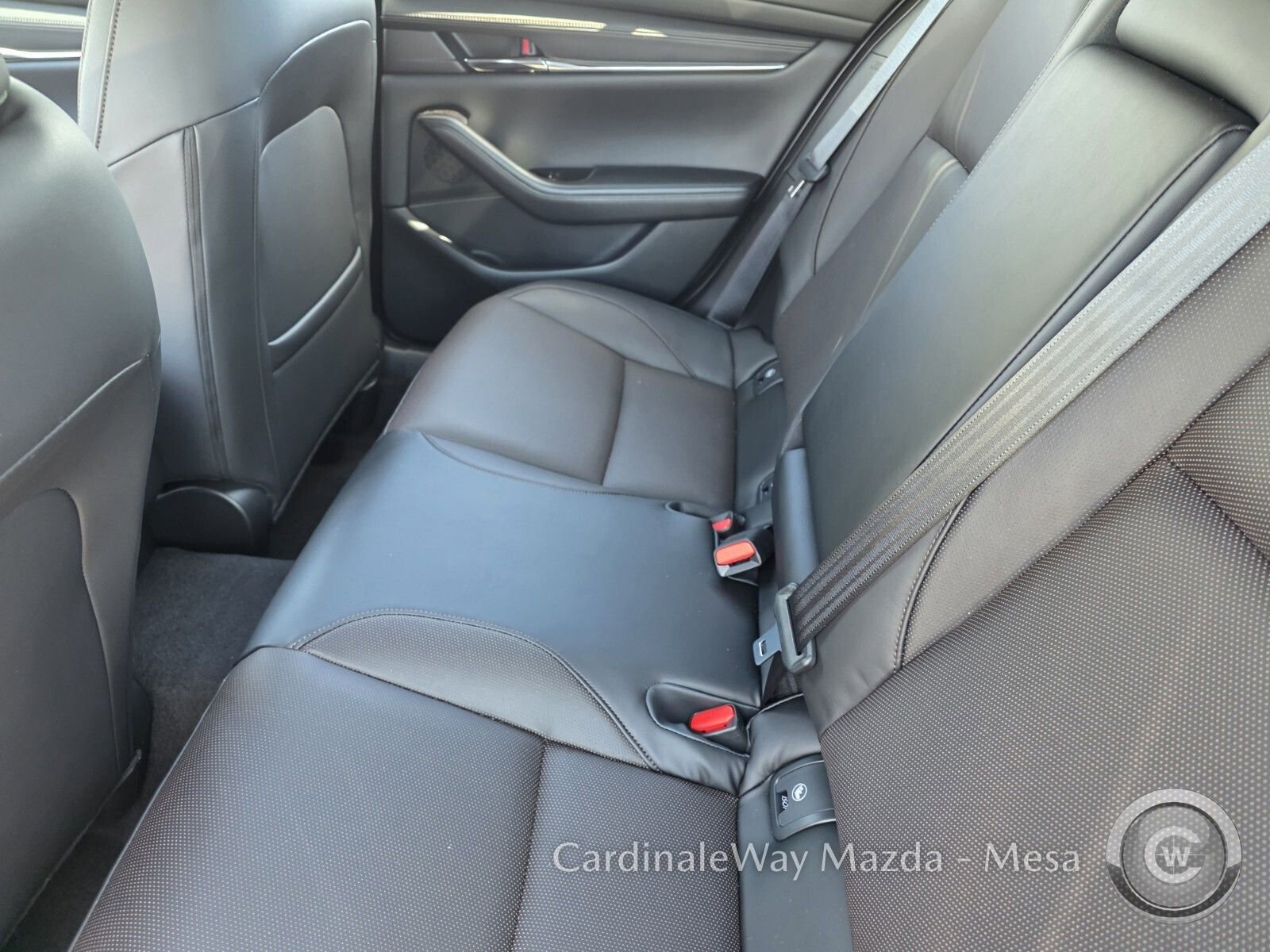 New 2026 MAZDA MAZDA3 Hatchback w/Premium Plus Pkg image 26