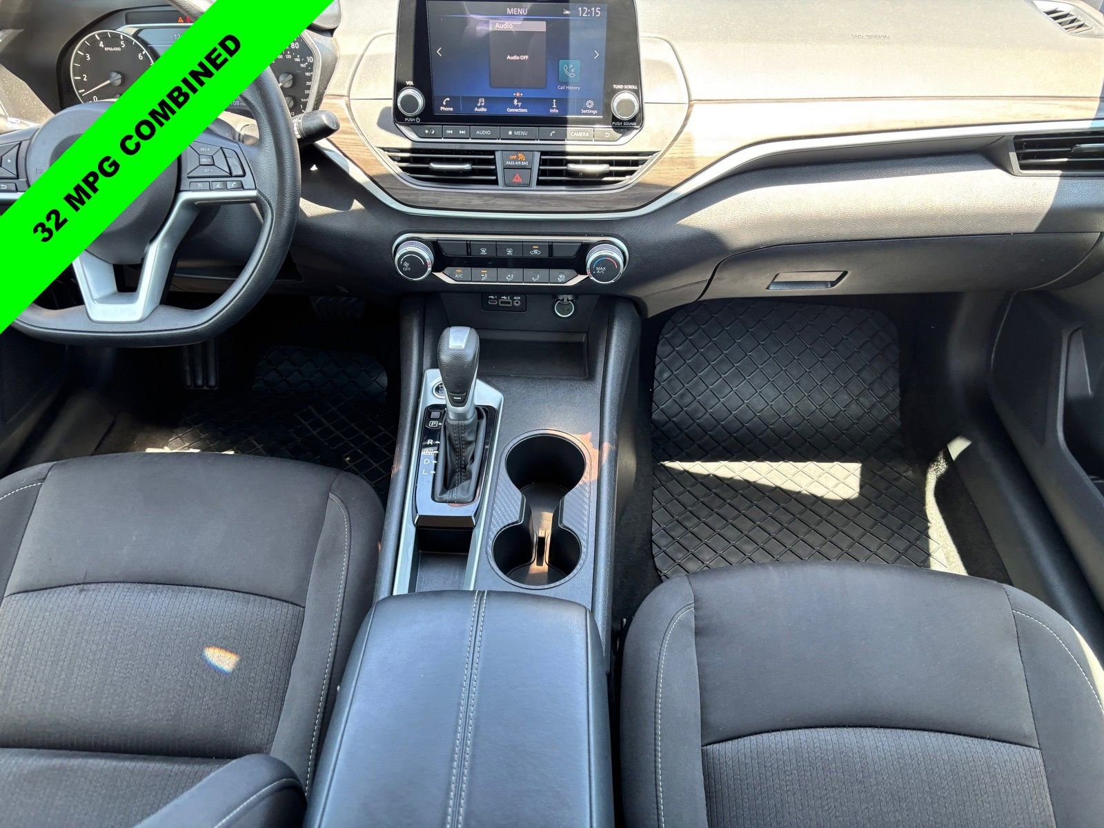 Used 2025 Nissan Altima 2.5 SV FWD image 14