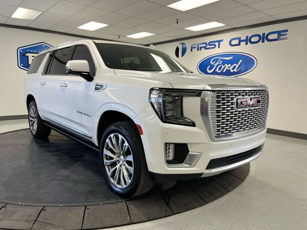 Used 2021 GMC Yukon XL Denali w/ Denali Ultimate Package AWD/4WD image 2