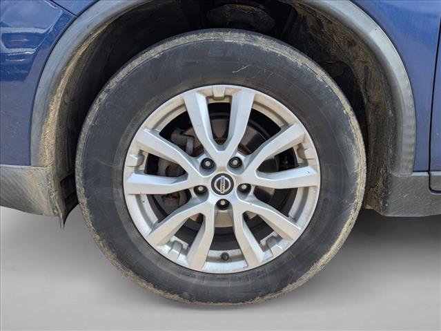 Used 2019 Nissan Rogue SV image 19