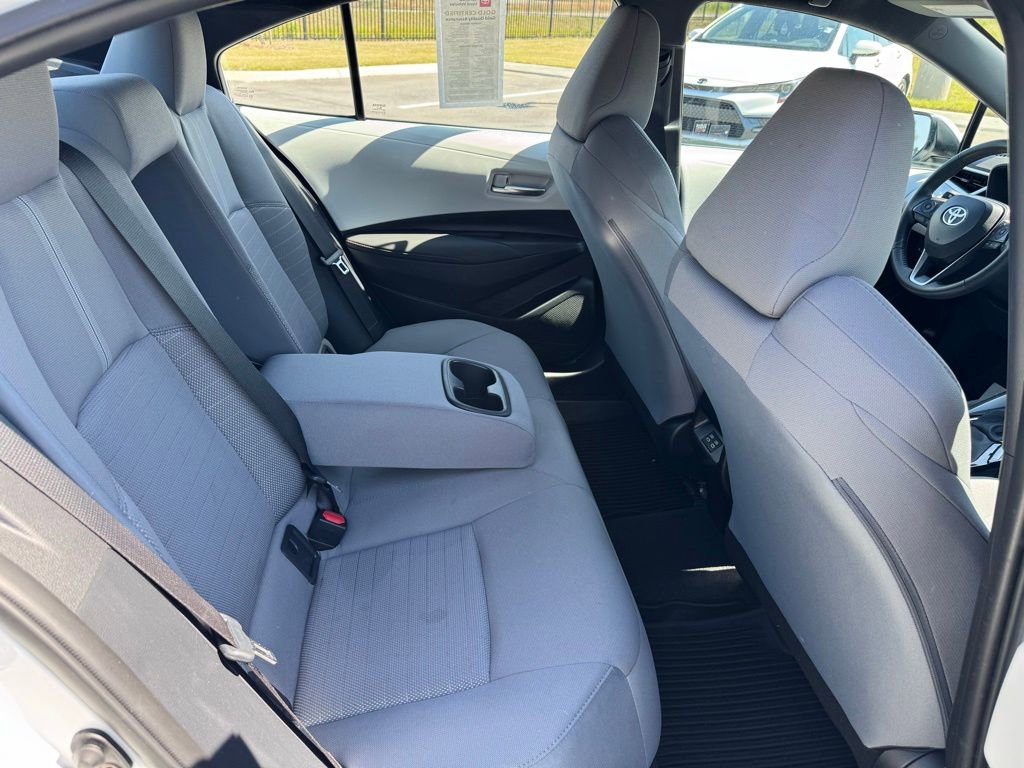 Used 2025 Toyota Corolla SE FWD image 25