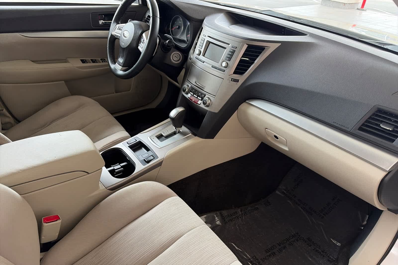 Used 2014 Subaru Outback 2.5i Premium AWD/4WD image 16