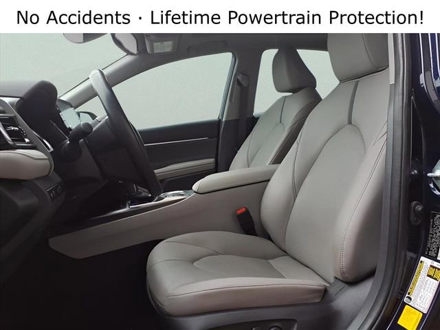 Used 2022 Toyota Camry XLE image 12