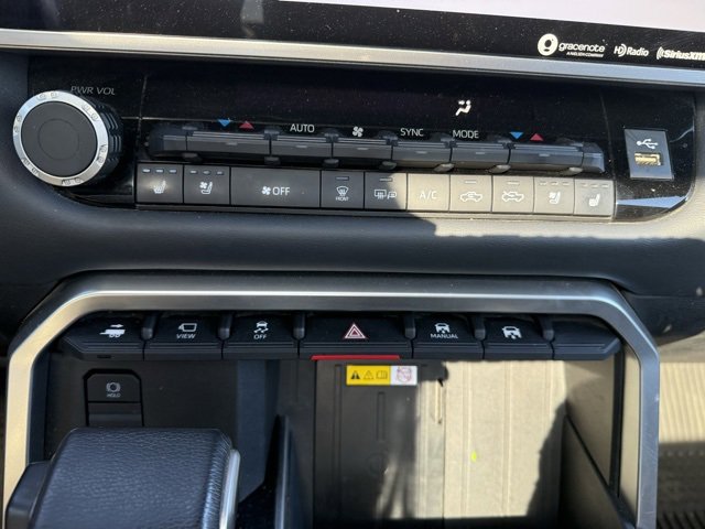 Used 2022 Toyota Tundra Platinum w/ Advanced Package image 24