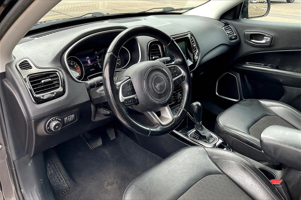 Used 2020 Jeep Compass Altitude image 13