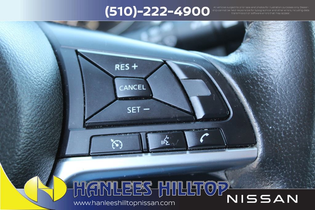 Used 2020 Nissan Rogue SV image 27