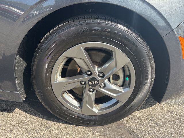 Used 2021 Kia K5 LXS image 13