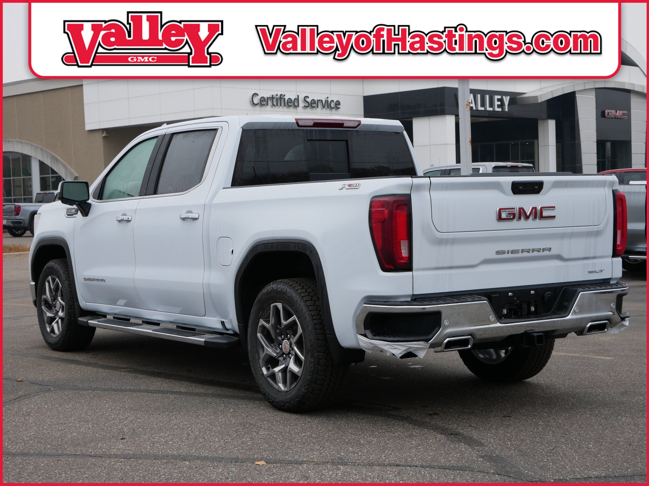 New 2026 GMC Sierra 1500 SLT w/ SLT Premium Plus Package image 3
