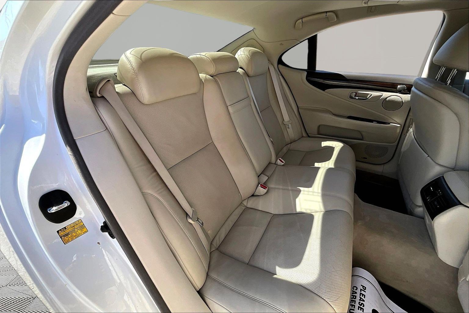 Used 2009 Lexus LS 460 RWD image 24