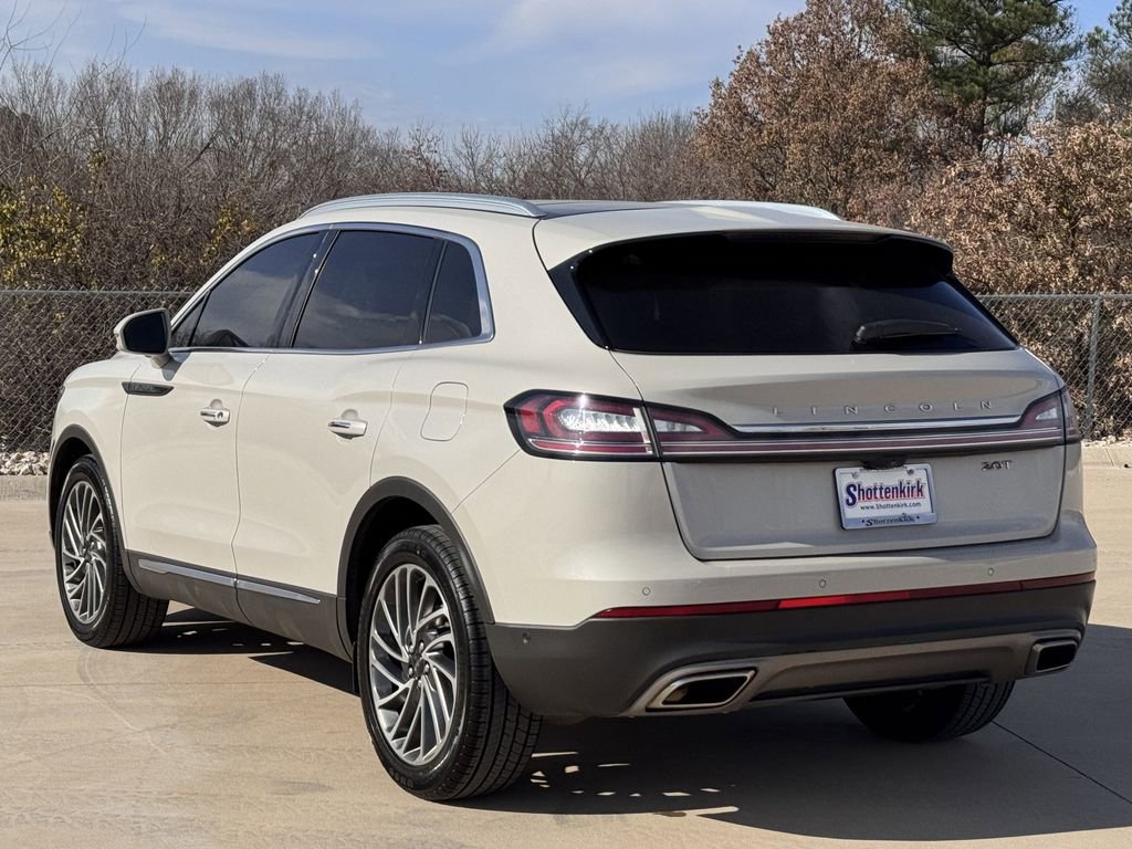 Used 2020 Lincoln Nautilus Reserve image 3