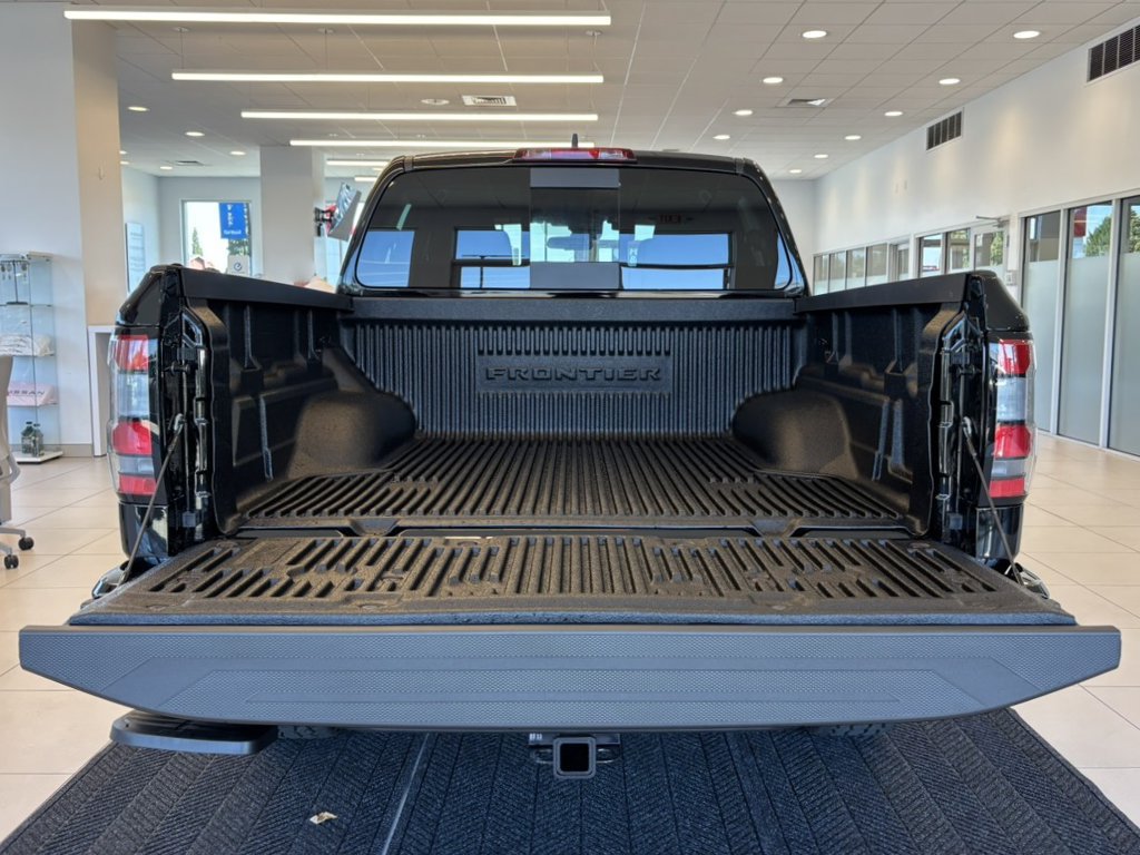 New 2026 Nissan Frontier PRO-4X w/ Tow Package AWD/4WD image 9