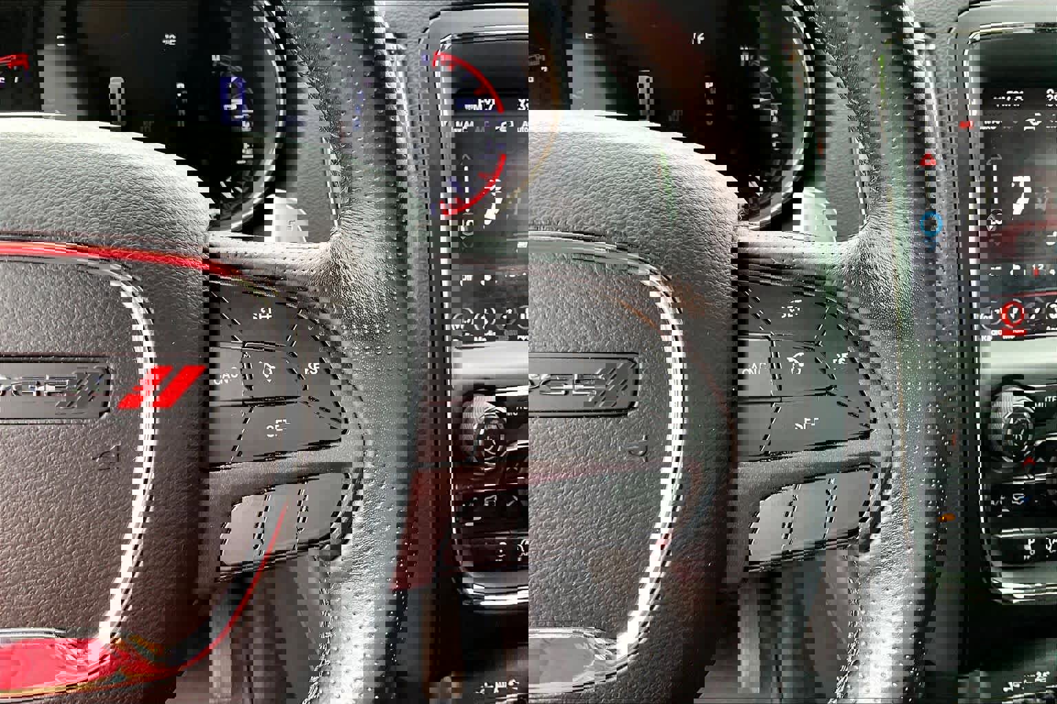 Used 2019 Dodge Durango GT image 25