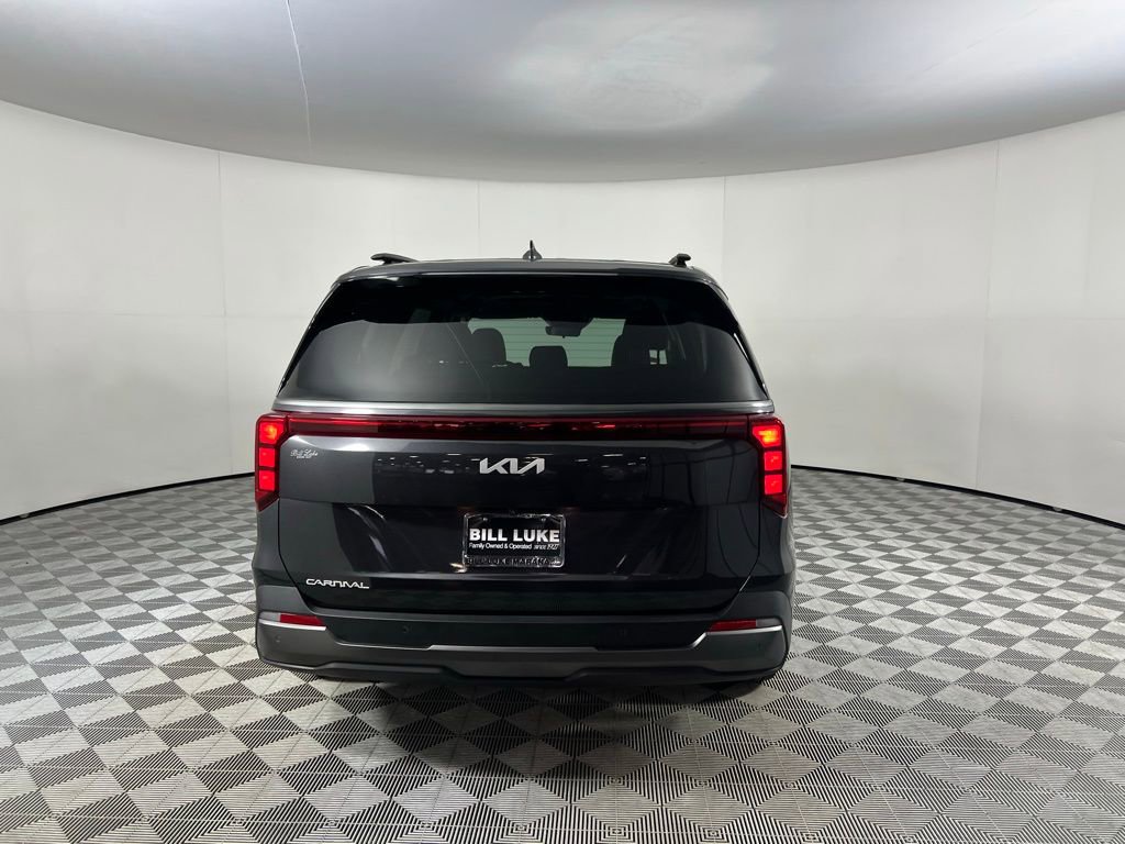 Used 2025 Kia Carnival SX w/ SX Dark Edition Package image 7