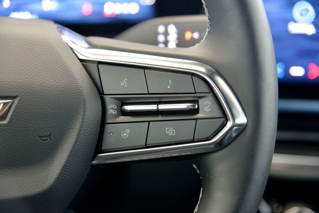 Used 2025 Chevrolet Equinox EV LT w/ Convenience Package image 23