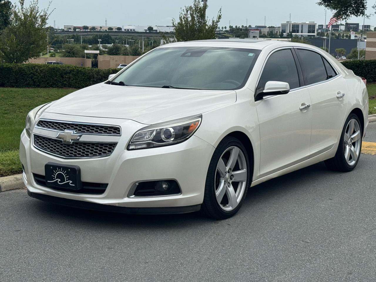 Used 2013 Chevrolet Malibu LTZ FWD image 2