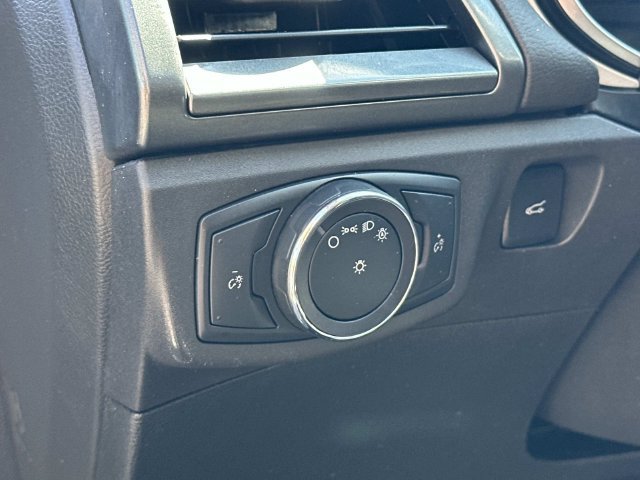 Used 2014 Ford Fusion SE FWD image 15
