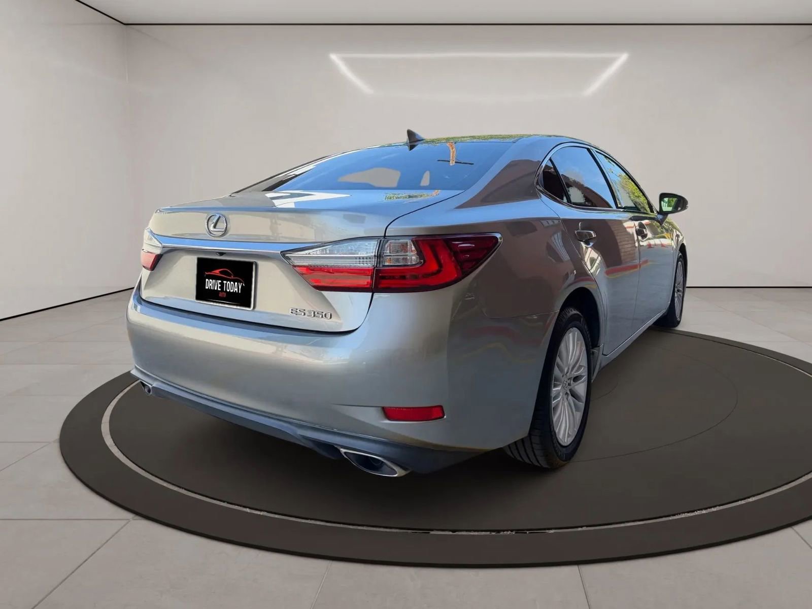 Used 2016 Lexus ES 350 FWD image 5