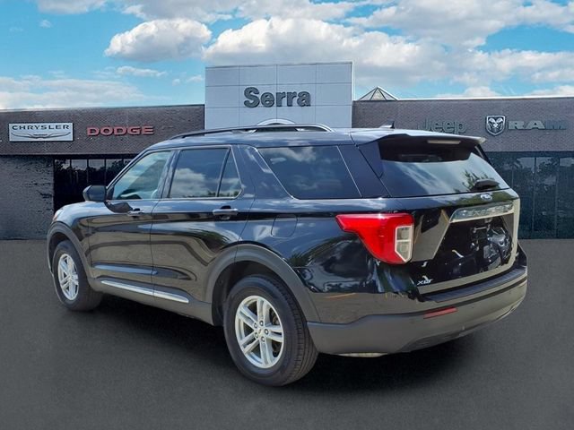 Used 2024 Ford Explorer XLT AWD/4WD image 5