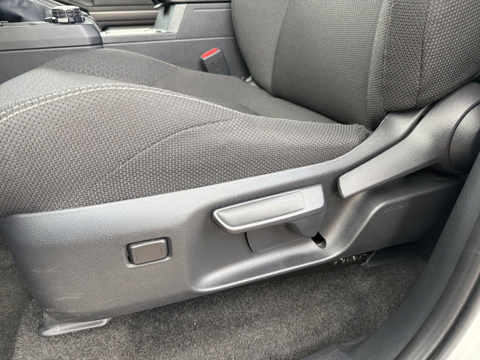 Certified 2025 Toyota 4Runner SR5 AWD/4WD image 14