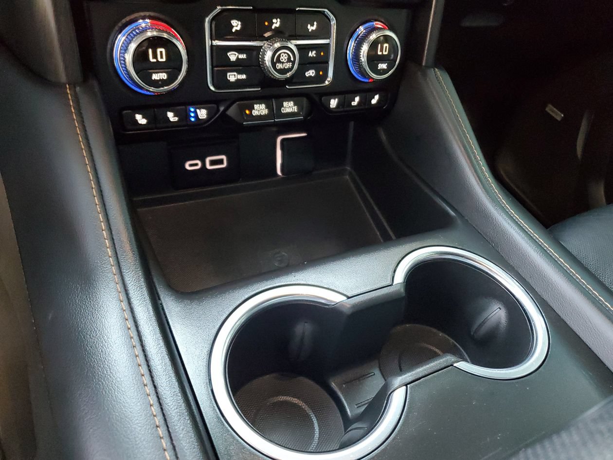 Used 2024 GMC Yukon AT4 w/ AT4 Premium Package AWD/4WD image 23