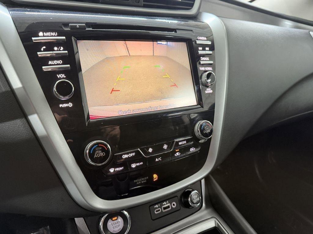Used 2019 Nissan Murano S AWD/4WD image 17