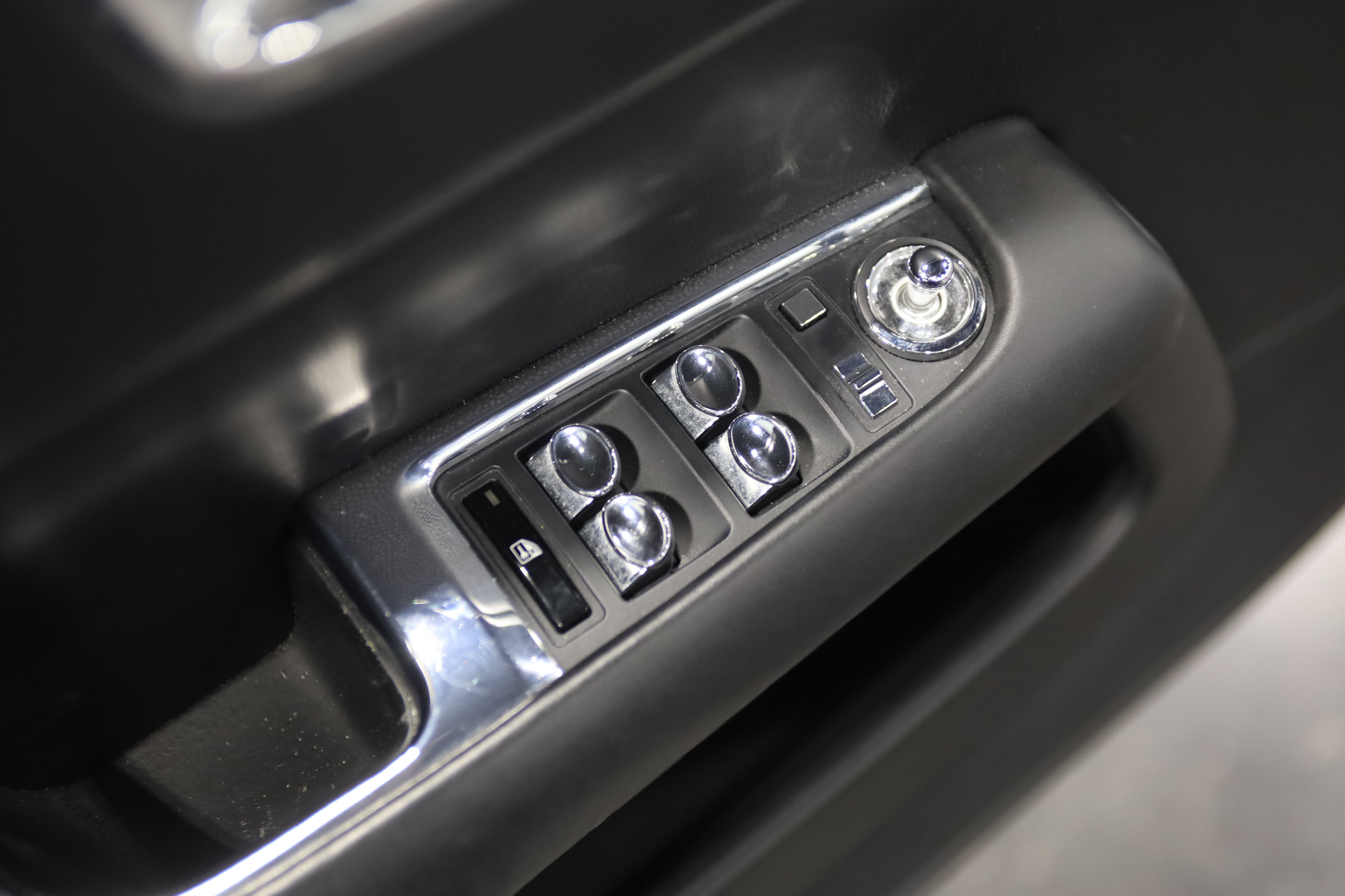 Used 2016 Rolls-Royce Wraith RWD image 11