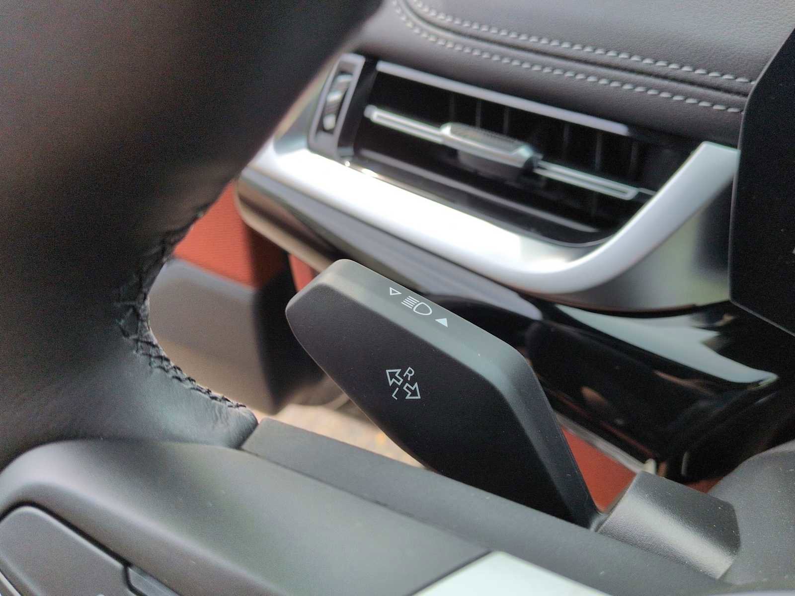 New 2026 BMW X1 xDrive28i w/ Technology Package image 28