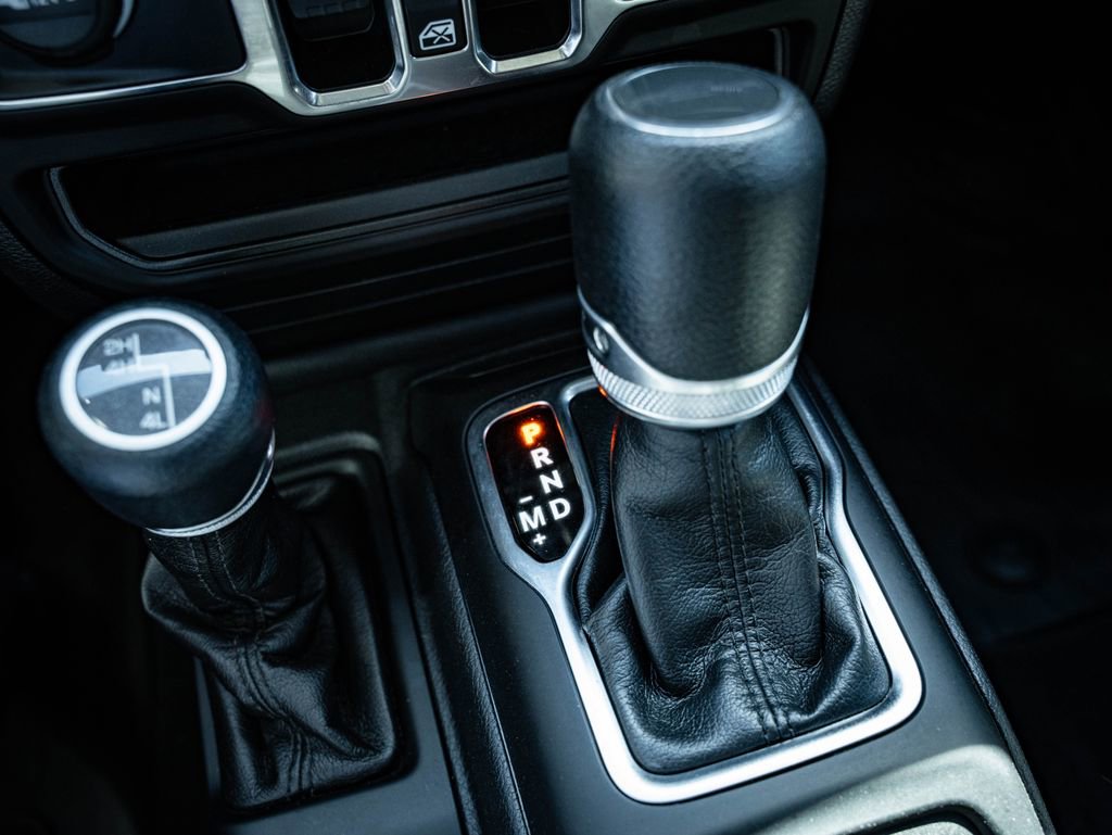 Used 2023 Jeep Gladiator Sport image 35