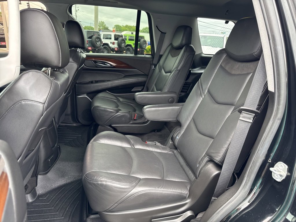 Used 2020 Cadillac Escalade Premium Luxury image 27