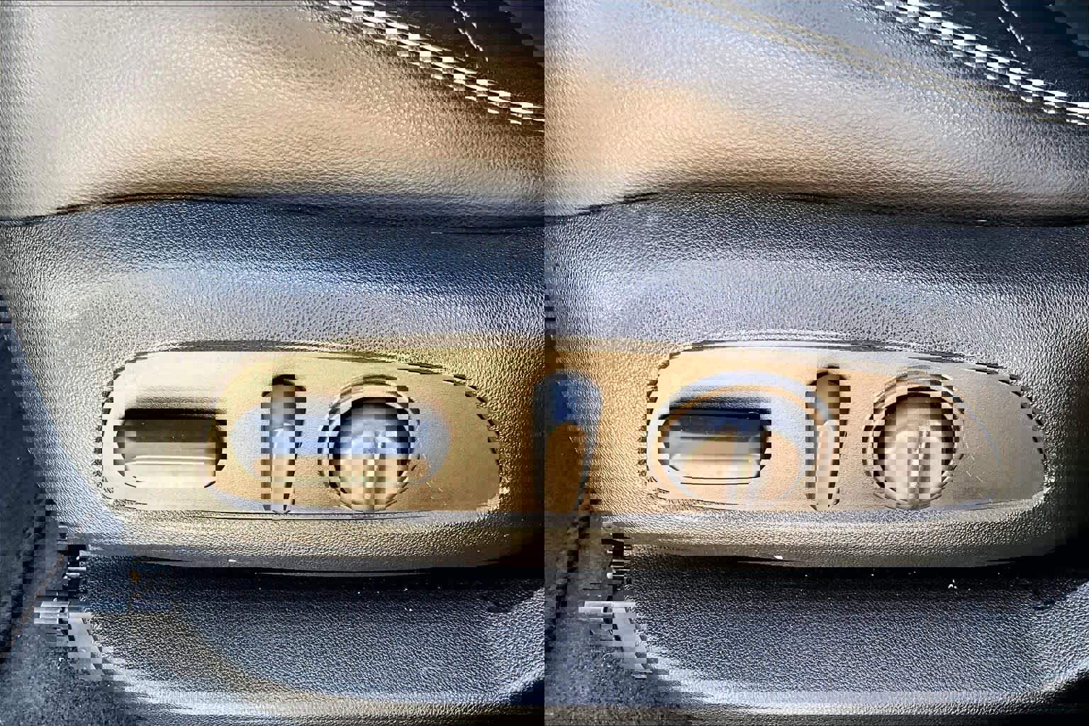 Used 2019 GMC Acadia Denali image 34