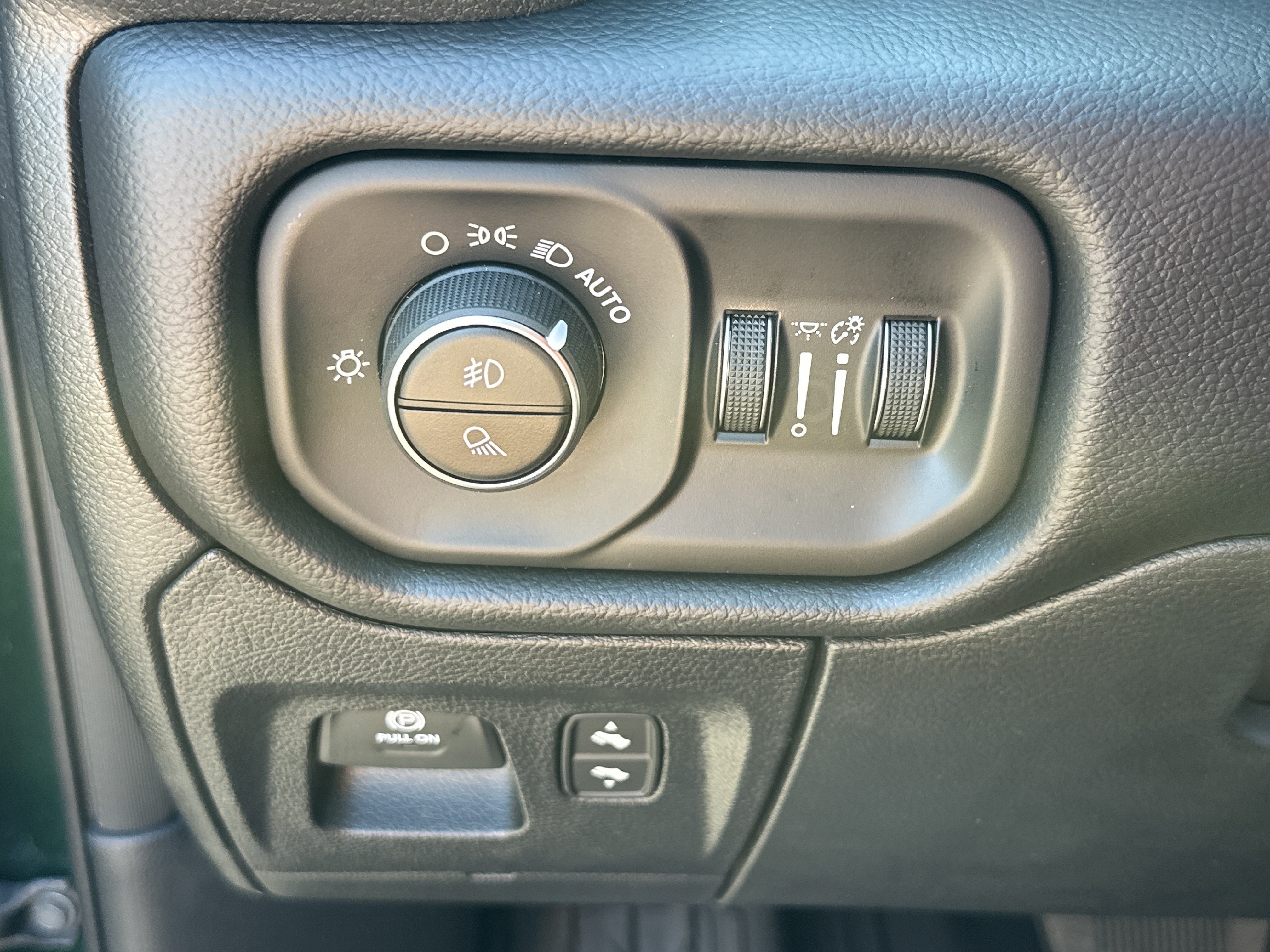 New 2026 RAM 1500 Big Horn AWD/4WD image 12
