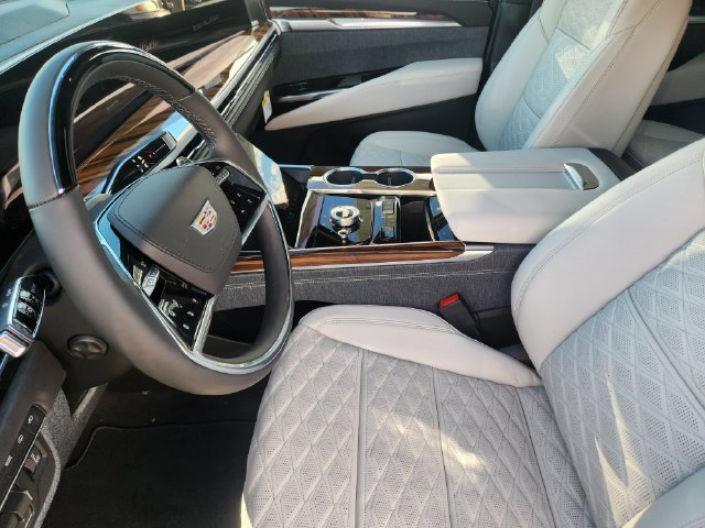 New 2027 Cadillac Escalade Platinum Sport AWD/4WD image 9
