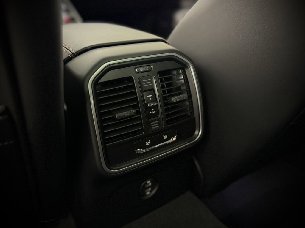 New 2025 Porsche Macan image 29