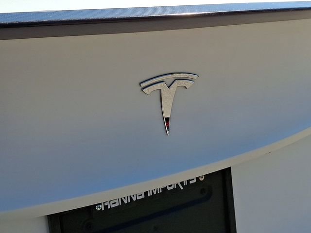 Used 2020 Tesla Model Y Long Range image 38