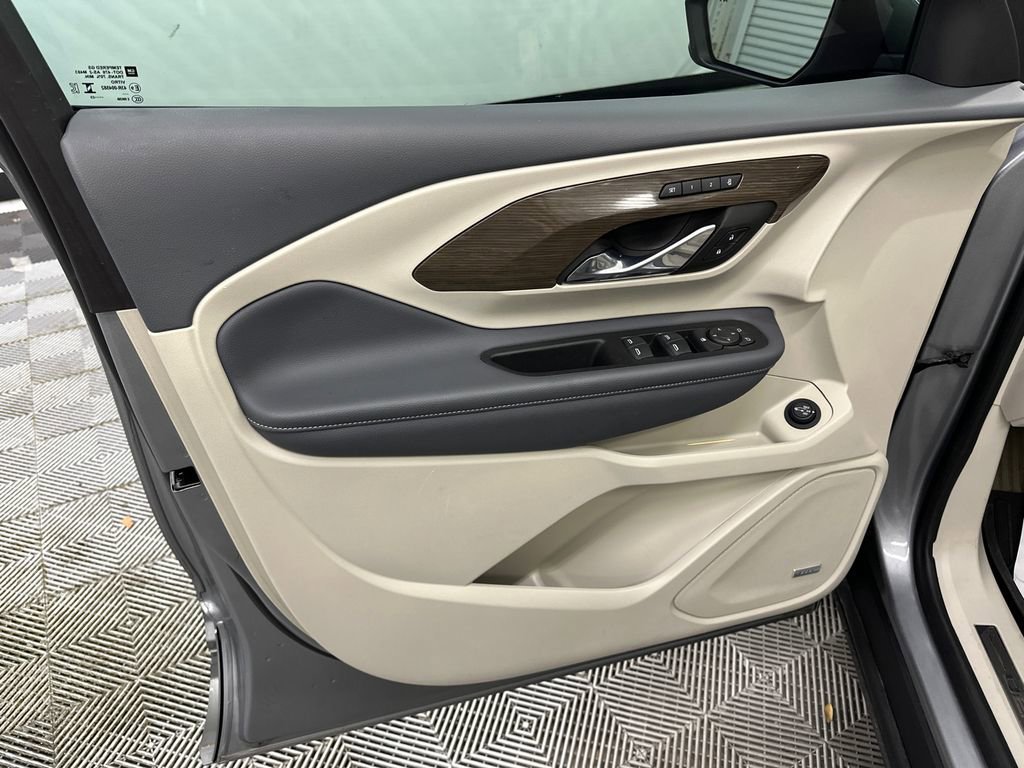 Used 2023 GMC Terrain Denali w/ LPO, Floor Liner Package AWD/4WD image 11