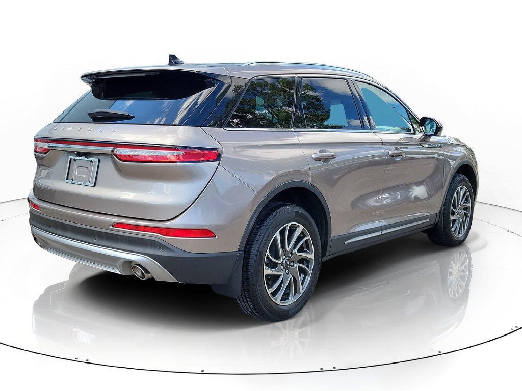 Certified 2021 Lincoln Corsair FWD image 3