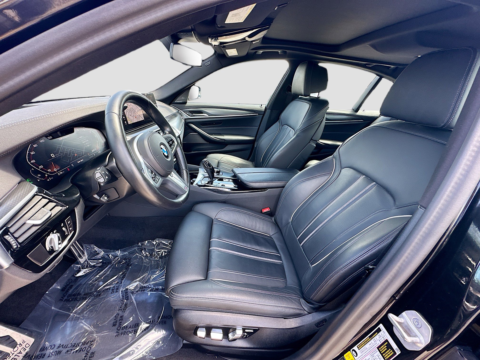 Used 2023 BMW M550i xDrive w/ Executive Package image 18