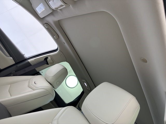 Certified 2024 Cadillac XT5 Premium Luxury w/ Technology Package AWD/4WD image 19