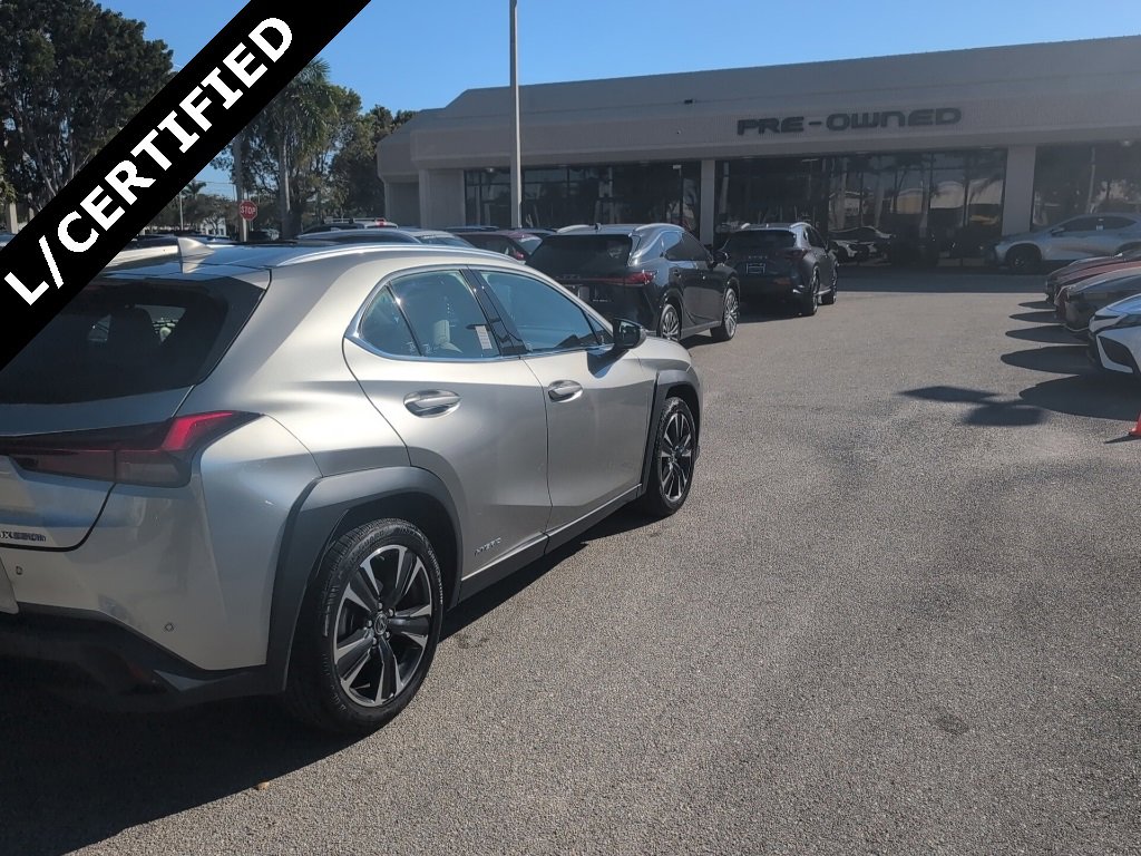 Used 2021 Lexus UX 250h w/ Premium Package image 5