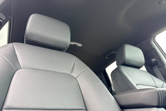 New 2026 GMC Canyon Elevation w/ Convenience Package RWD image 18